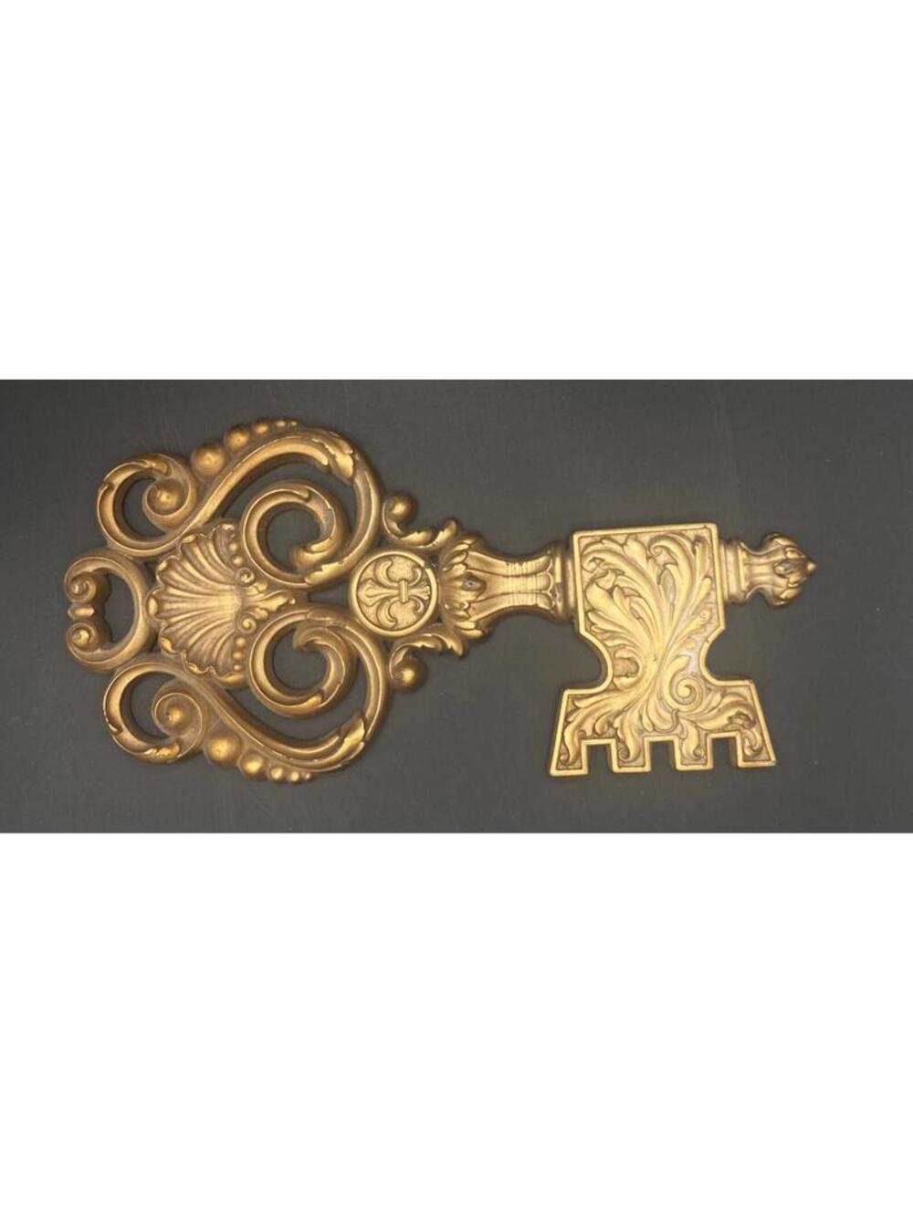 Vintage Syroco Wall Decor Large Ornate Key Gold Hollywood Regency USA 12”
